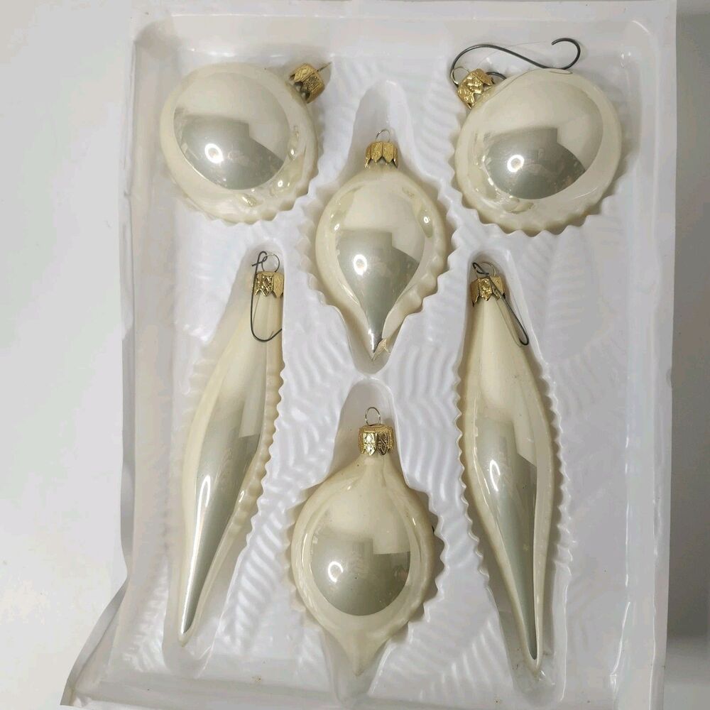 LOT of 6 Bradford Glass Christmas Ornaments Torpedo And Teardrop White